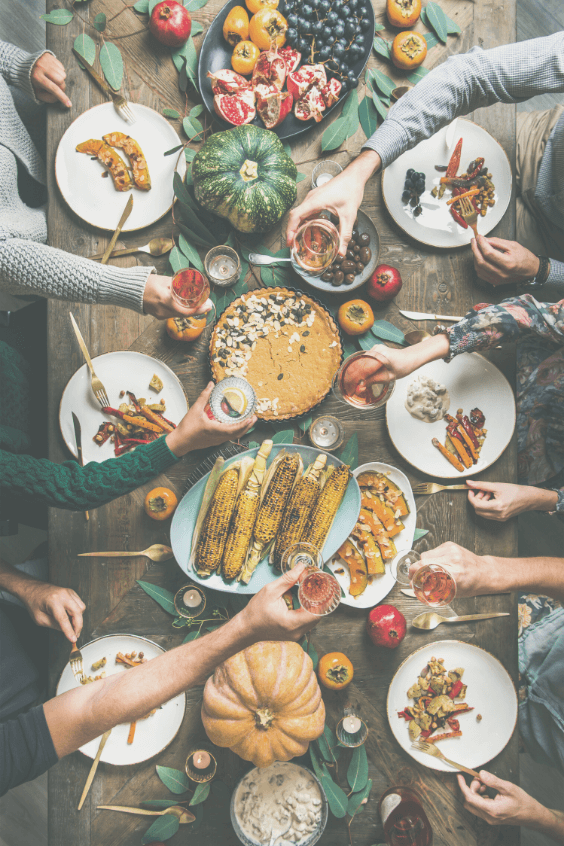 Step by Step Guide To Planning The Perfect Friendsgiving 2021