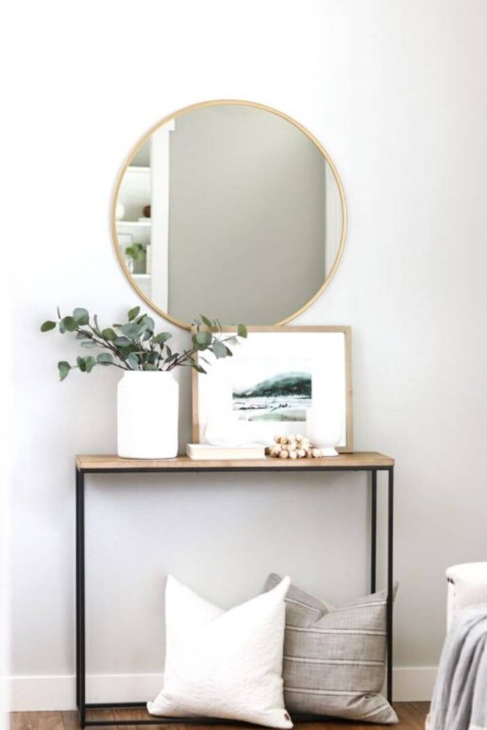 Creative Ways to Use an Entryway Table in a Small Apartment