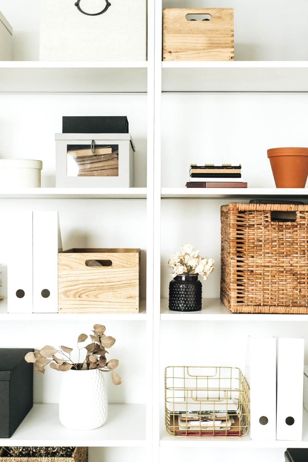 Organization Ideas for Small Spaces (15+ GameChanging Hacks)