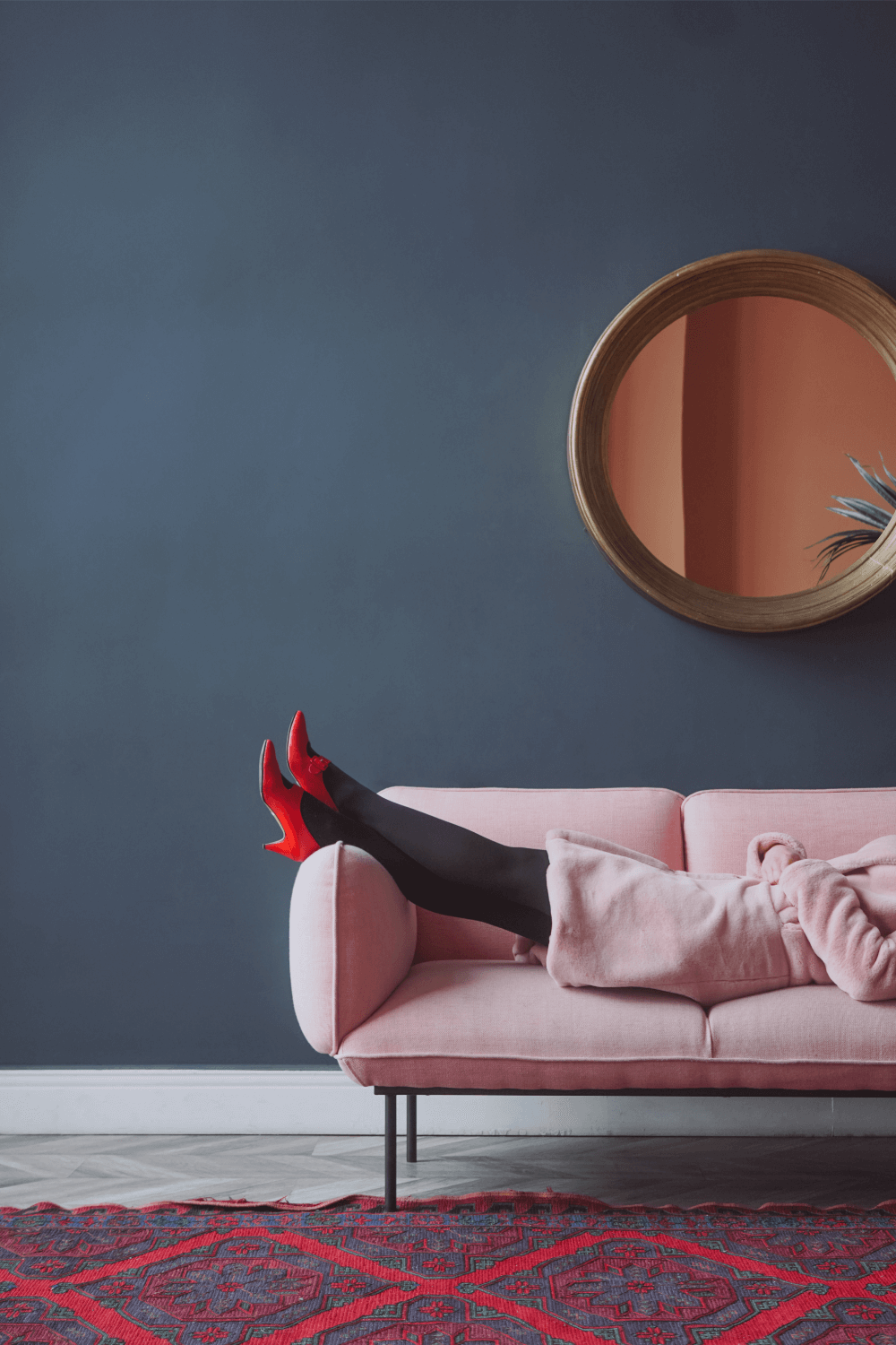 How To Maximize Space In A Small Apartment: 9 Game-Changing Hacks
