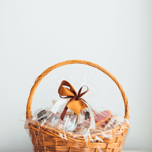 what to put in a housewarming gift basket