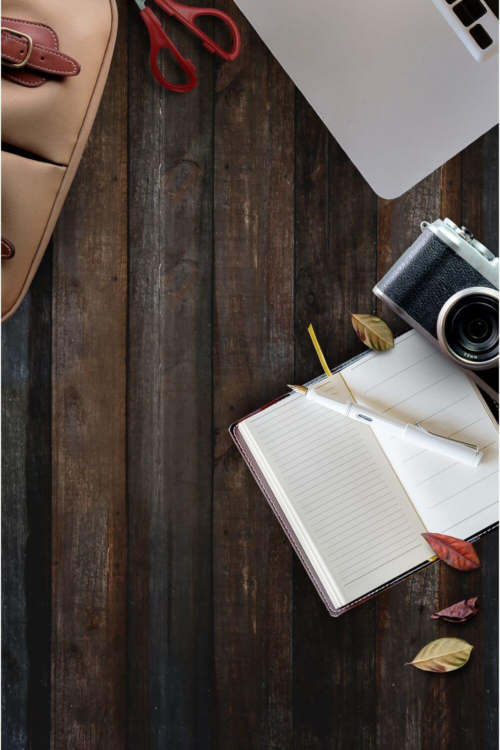 48 College Dorm Room Essentials For Guys (List with all Necessities)