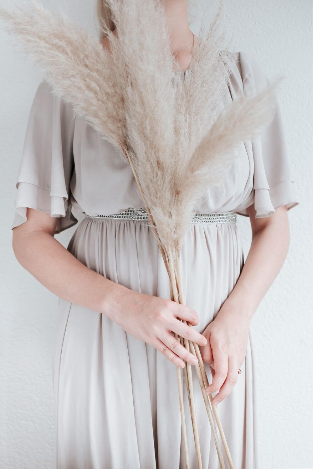 19 Easy Pampas Grass Decor Ideas That You Can Copy In Under 10 minutes