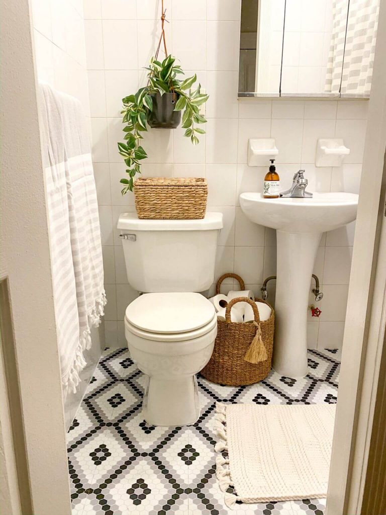 bathroom with peel and stick tiles