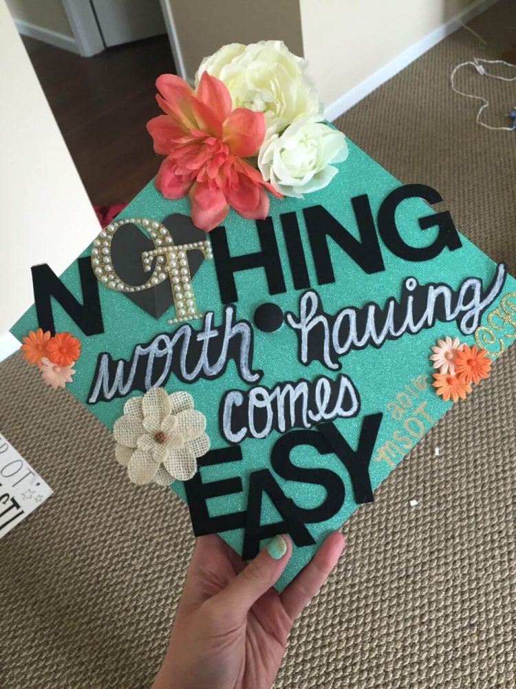 24 Cute & Funny Graduation Cap Ideas That Are Easy to Recreate in 2024