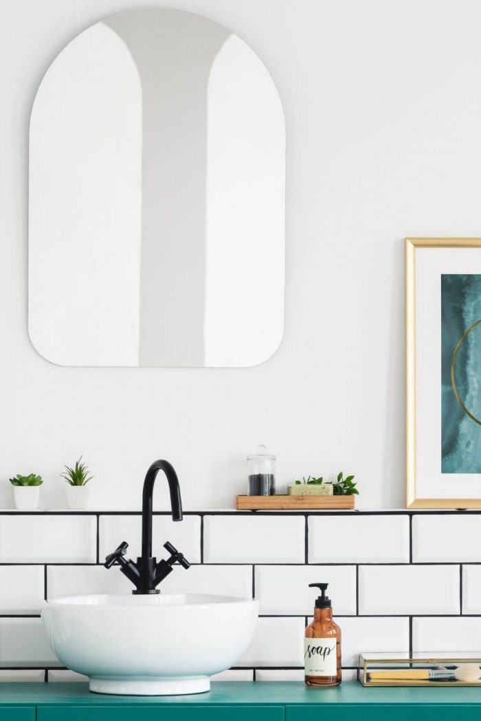 28 Small Apartment Bathroom Ideas To Revamp Your Bathroom On A Budget