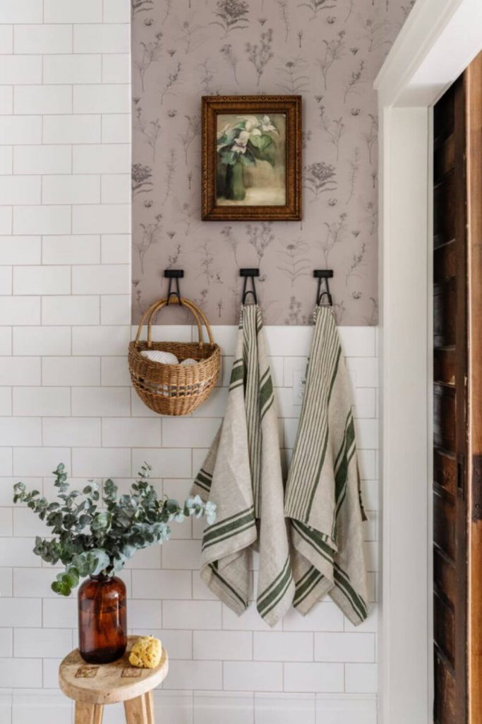 earthy colors bathroom decor