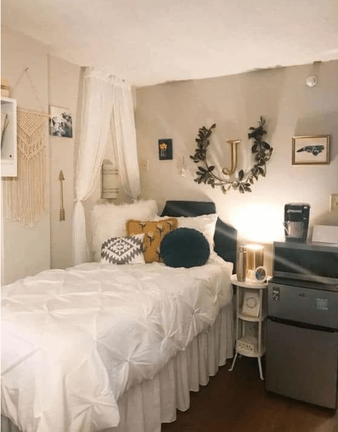 36 Absolute Best College Dorm Room Ideas For Girls in 2022