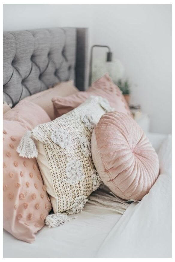 bed pillow arrangement ideas