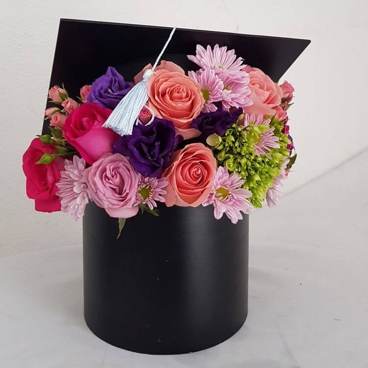 diy graduation cap centerpiecer with flowers