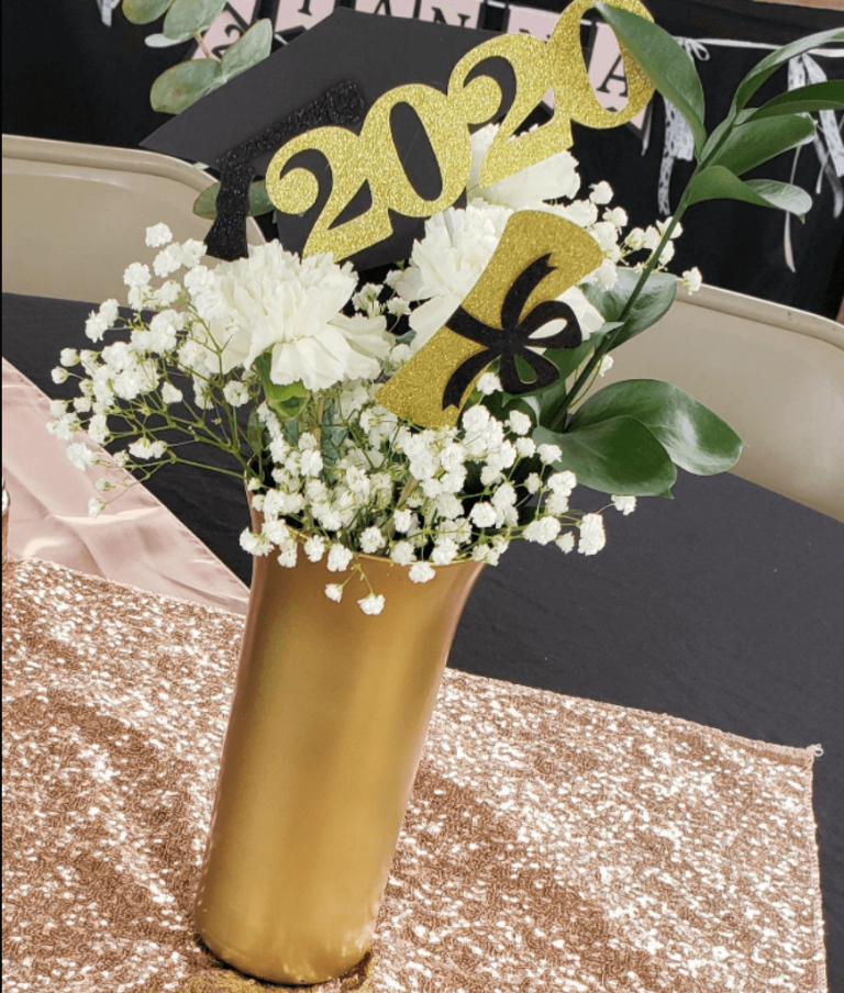 30 DIY Graduation Centerpieces That Are Easy, Cute, and Cheap