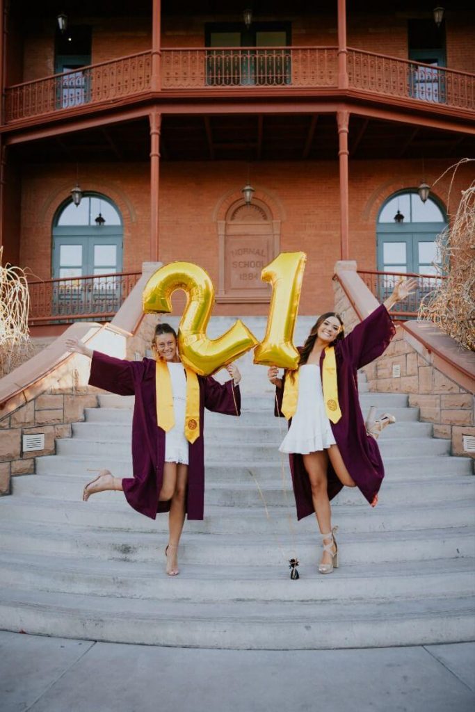 best friends graduation picture pose