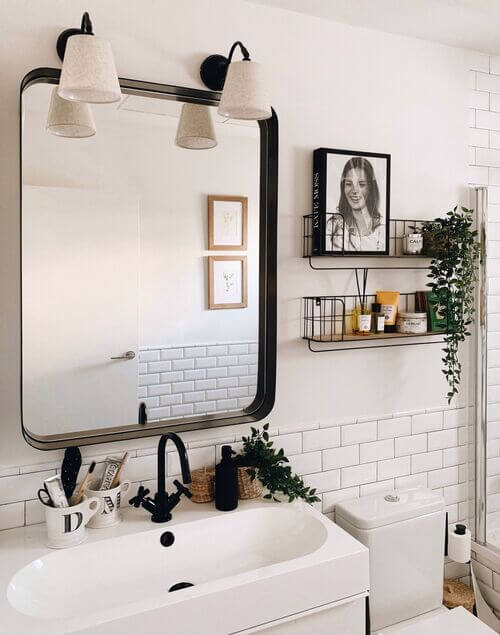 modern bathroom shelf decor