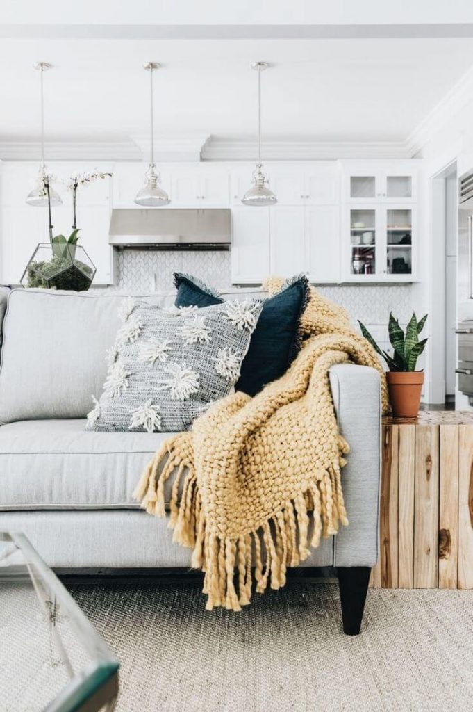 KC Design Co.5 Easy Ways to Style a Throw Blanket on a Sofa