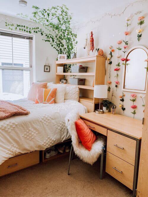 girl dorm room