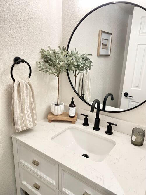 Bathroom counter decor ideas