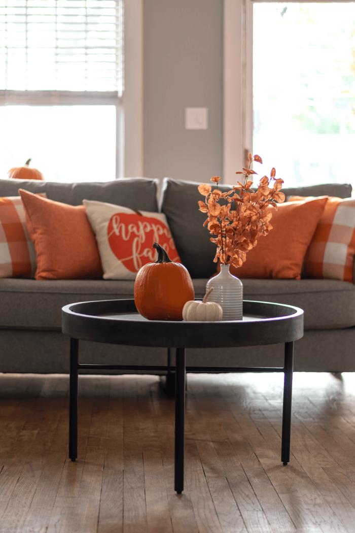 23 Inexpensive Fall Decorating Ideas for Living Room