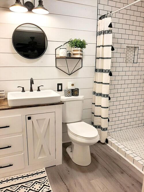 simple bathroom decor