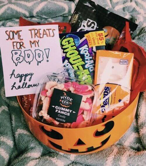 spooky basket for boyfriend