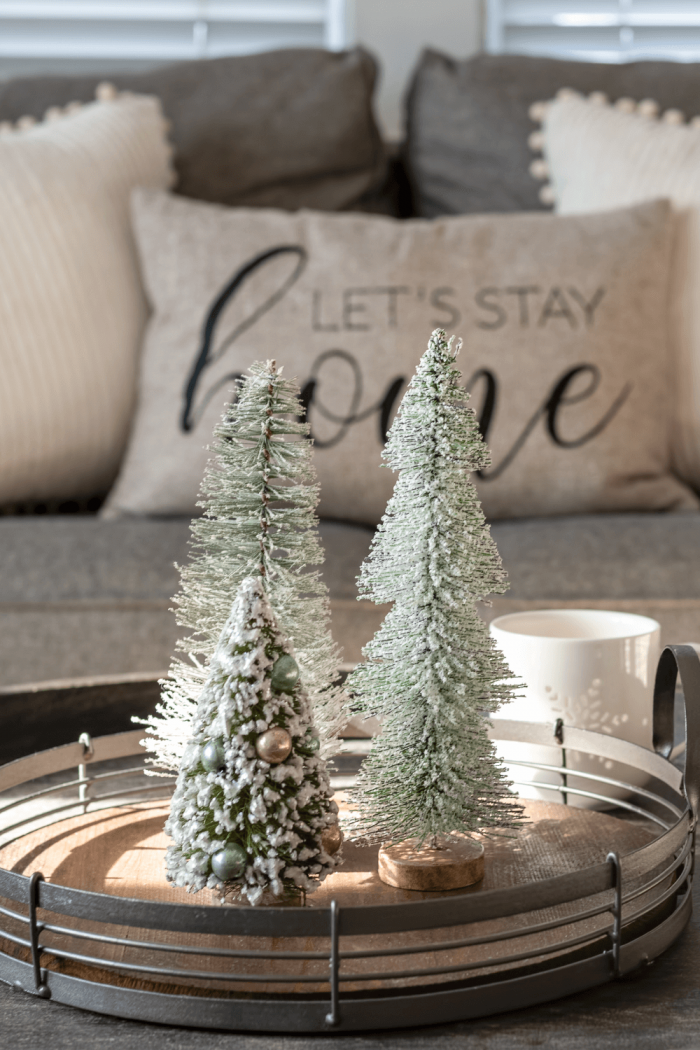 21 Best Christmas Table Centerpieces To Recreate This Year
