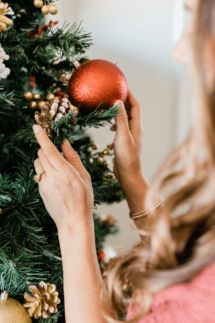 17 Beautiful Christmas Tree Decor Ideas You Need To Copy Right Now