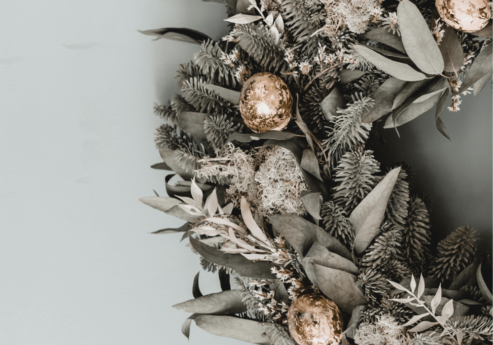 13 Best Christmas Wreaths Ideas To Recreate This Holiday Season