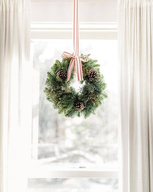 13 Best Christmas Wreaths Ideas To Recreate This Holiday Season