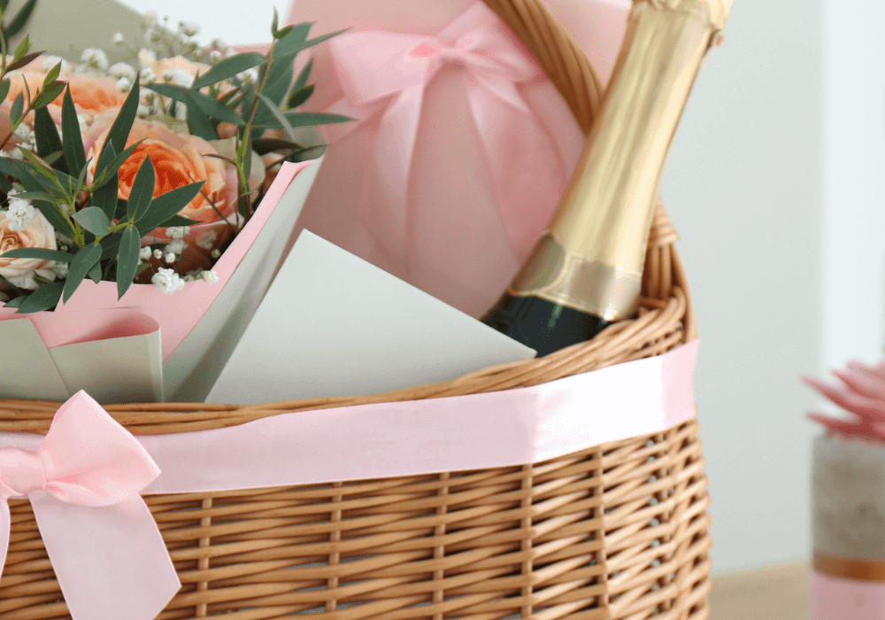 10 Very Best Valentines Day Gift Basket Ideas (Your Loved Ones Will Adore)