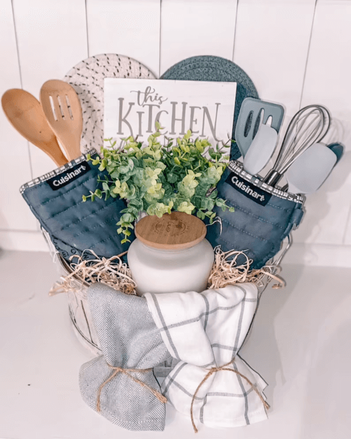 Custom gift basket ideas for housewarming