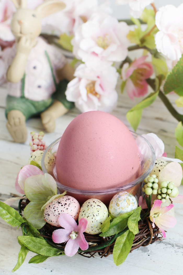 29 Stunning Easter Table Centerpieces To Recreate This Year