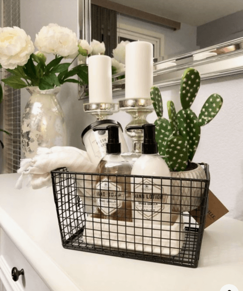 housewarming basket with decorative items