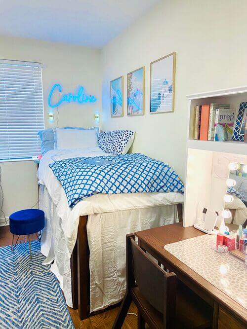 blue and white dorm room
