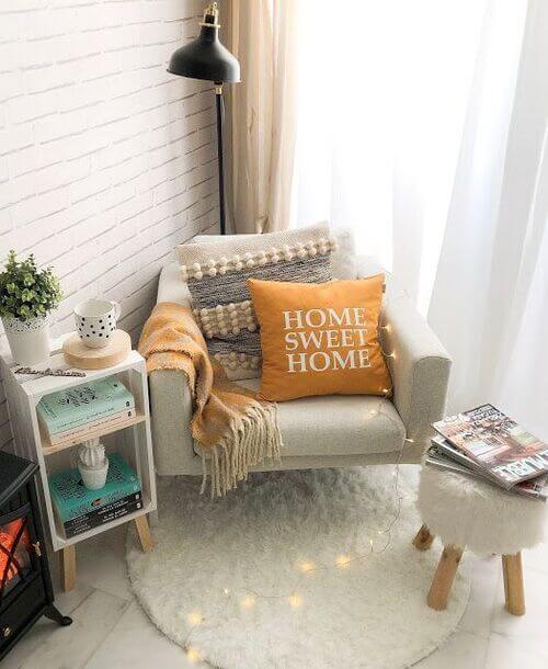decorate an empty living room corner