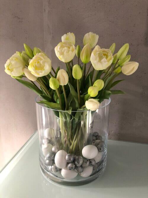 easter decor with tulips