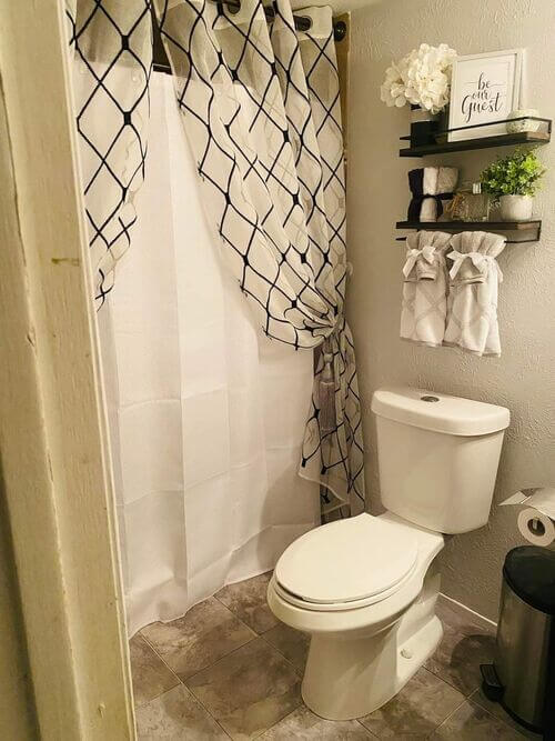curtain idea for small bathroom