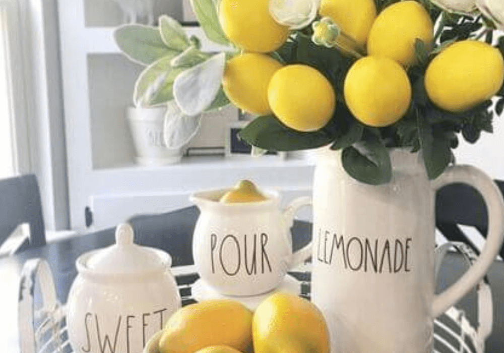 21 Fresh & Cheerful Summer Centerpiece Ideas To Try Out