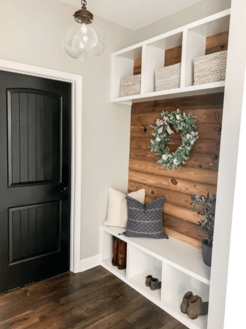 diy small mudroom