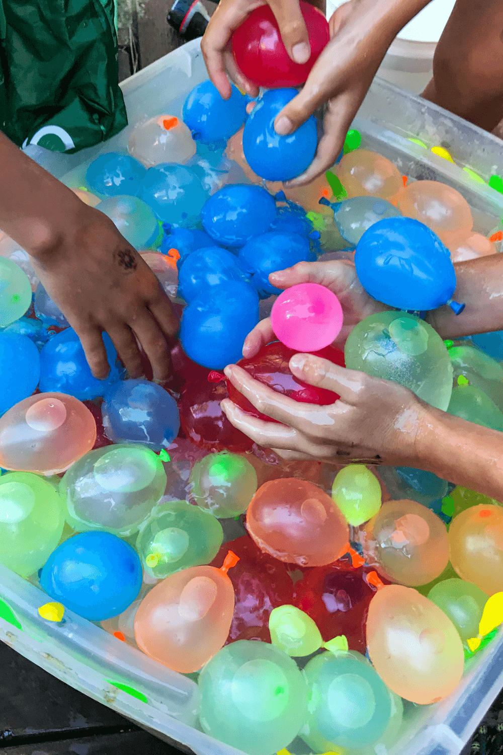 20 Insanely Fun Graduation Party Games That Everyone Will Enjoy 20 Insanely Fun Graduation Party Games That Everyone Will Enjoy