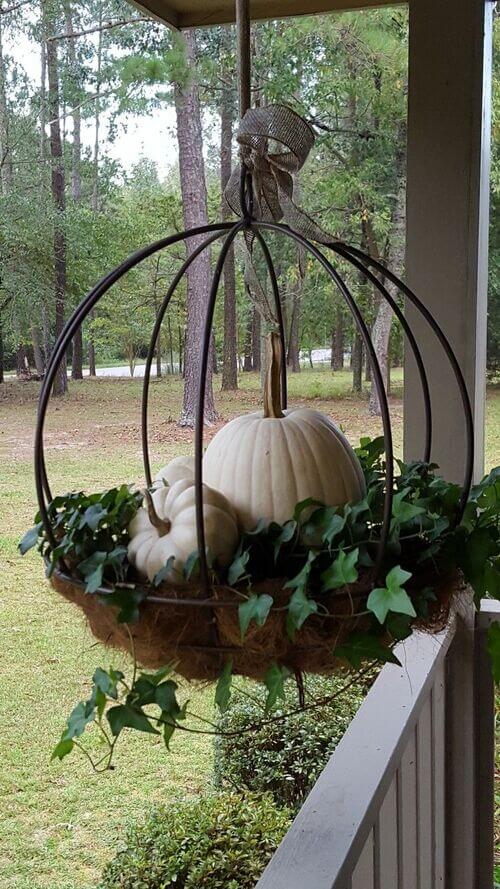 fall centerpiece with pumpkins