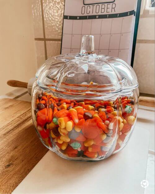 pumpkin jar centerpiece