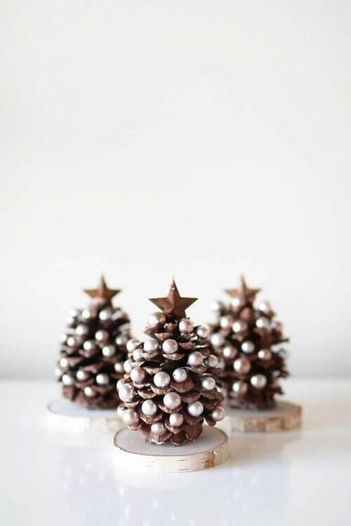 diy pine cone christmas trees