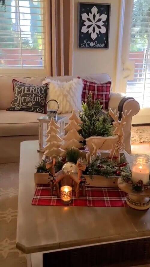 christmas coffee table decor