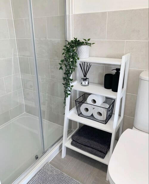 small bathroom solutions