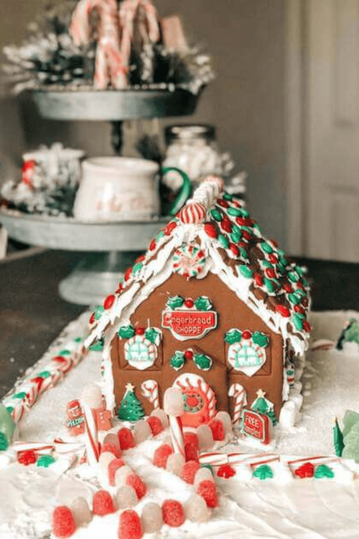 24 Best Gingerbread House Decorating Ideas To Get Inspired By