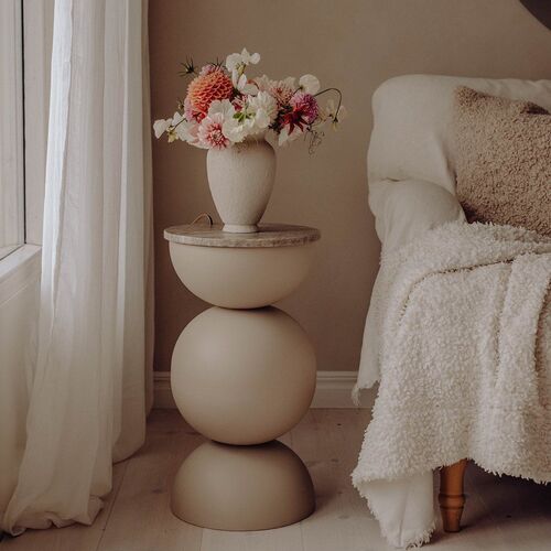 end table decor with flower vase