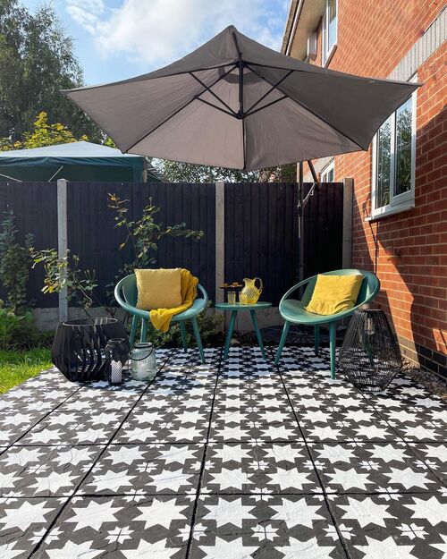 patio with tiles