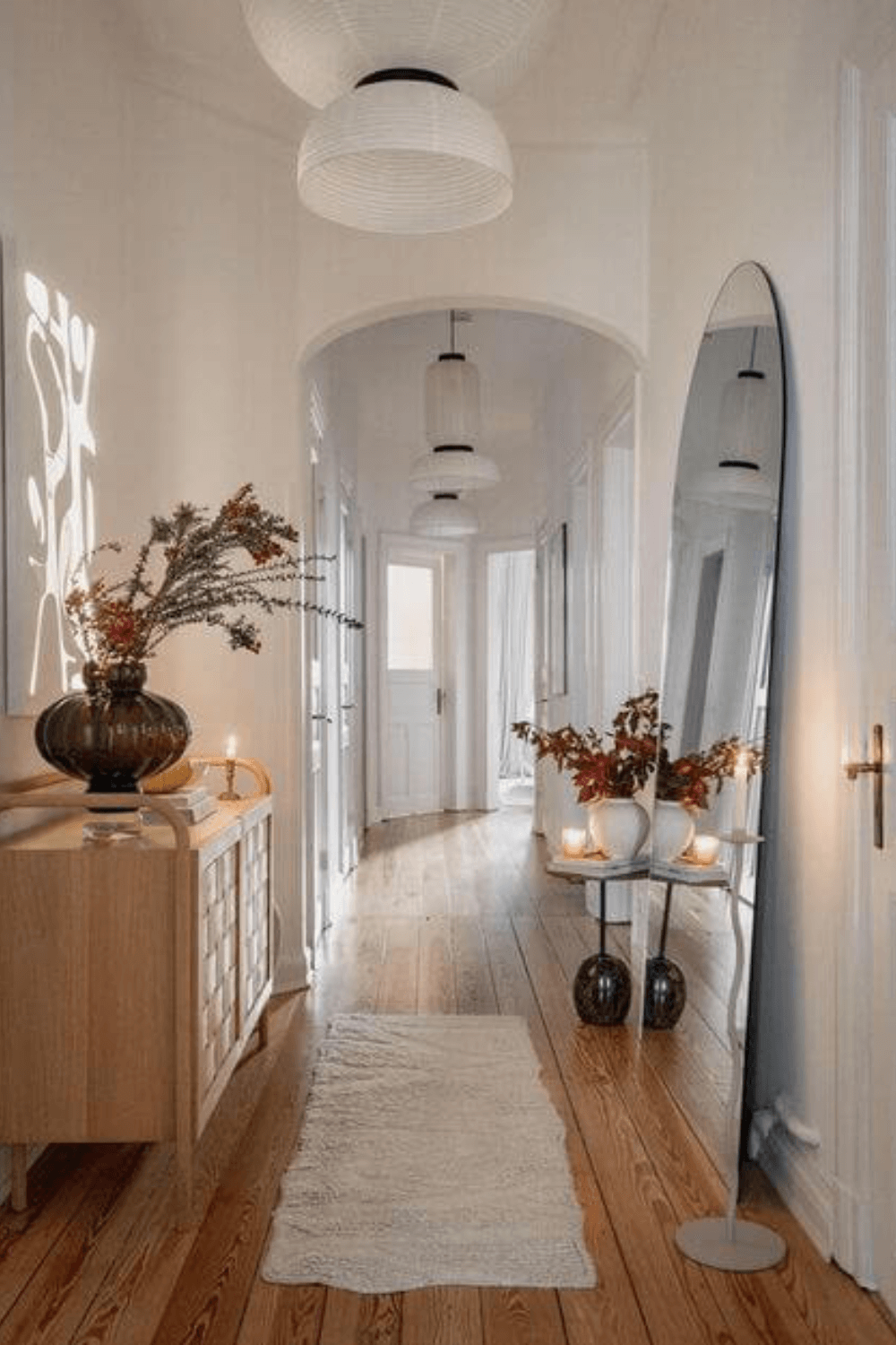 How To Make A Small Entryway Look Bigger (20 Creative Ways)