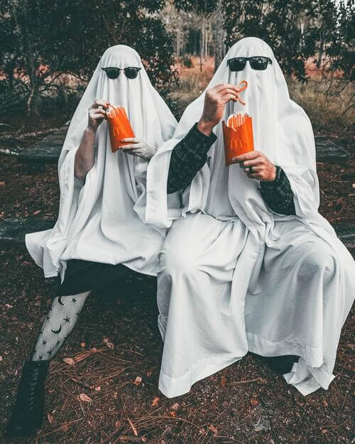 Ghost Halloween costume best friends