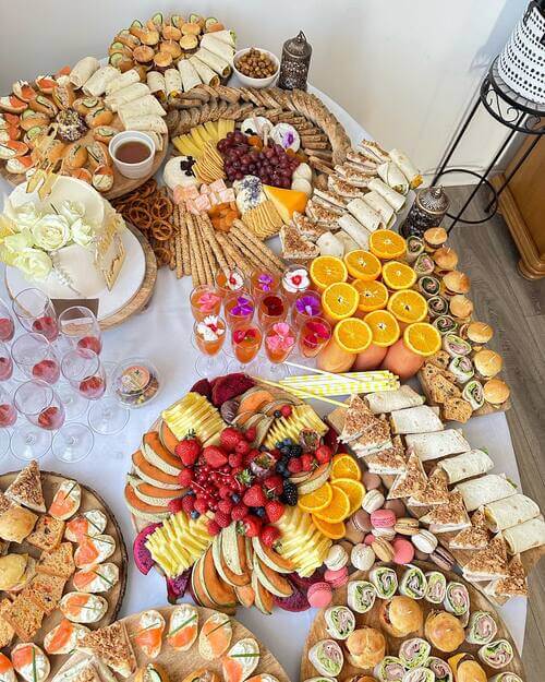 Help yourself brunch idea