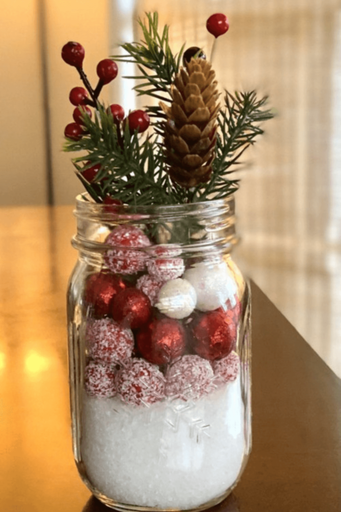 25 Christmas Mason Jar Centerpiece Ideas You Can DIY